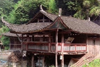 牛车河里吊脚楼