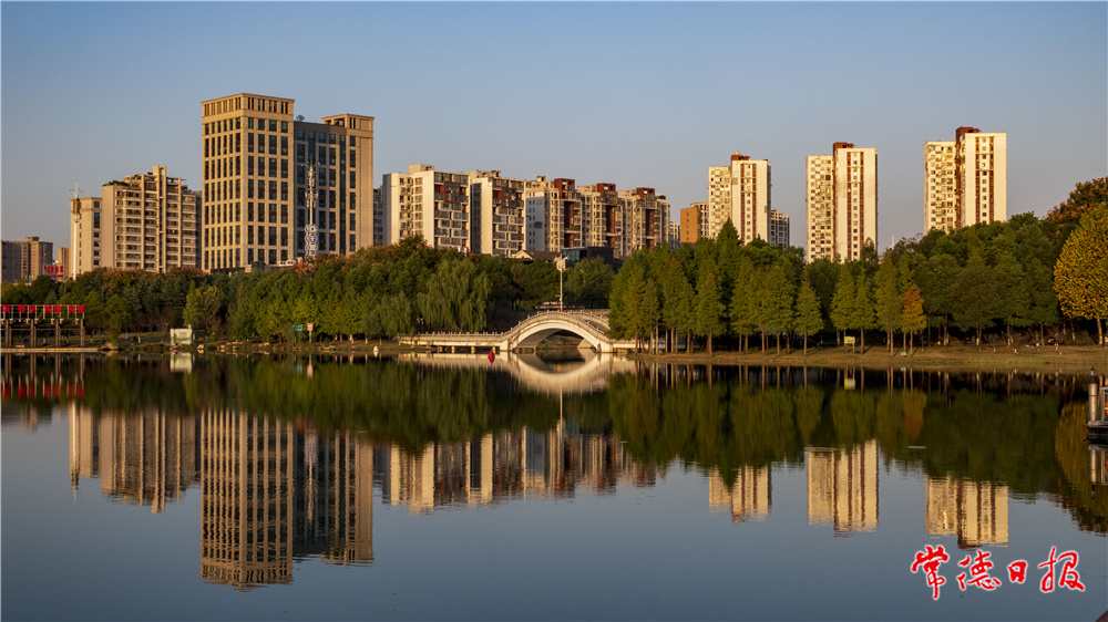 高长慈-夕阳映在白马湖上-1.jpg