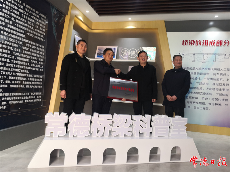 微信图片_20220119182838_1642591180459.jpg