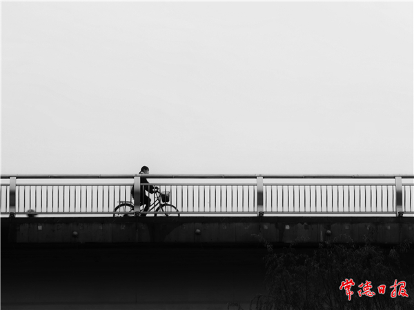 sj刘图强-赶路人-1.jpg