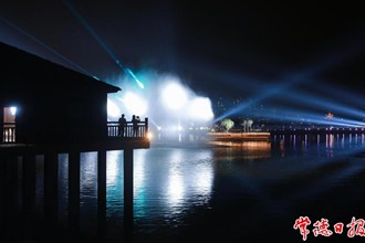 【摄影报道】喷泉水秀，天幕露营，渔歌营地夜晚迎来第一波游客