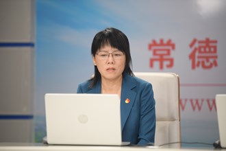 唐立新图片