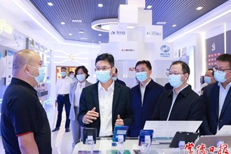 曹志强调研全市新能源与新能源汽车、电子信息产业时强调 坚定信心聚焦重点精准发力 以久久为功的韧性推动两大产业融合集群发展