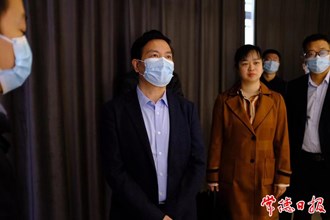 市领导走访联系市人大代表
