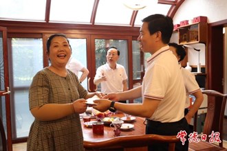 “七一”前夕 市领导看望慰问市人大退休老干部