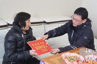 市总工会开展走访慰问劳模活动