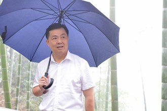 刘国龙赴桃源县巡林并督导防汛备汛工作时强调：守住生态和防汛安全底线