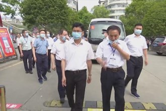 曹志强周振宇督导检查高考备考工作