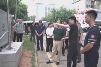 周振宇调研生态环境和消防安全工作