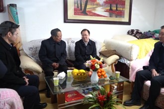 周振宇进行春节前走访慰问